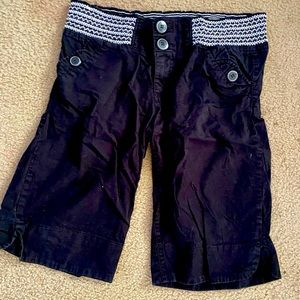 Cute knee length short